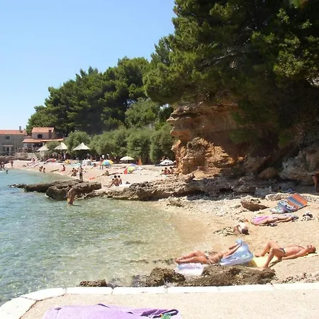 Apartment In With Sea View, Balcony, Air Conditioning, Wi-fi