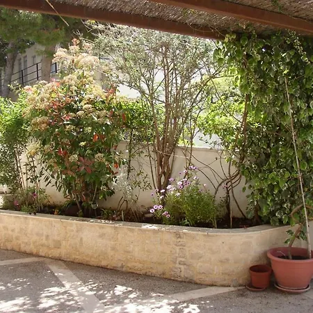 Apartment In With Sea View, Balcony, Air Conditioning, Wi-fi